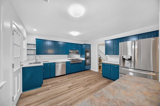 6742 WALNUT CREEK Drive, Fairview, PA 16415