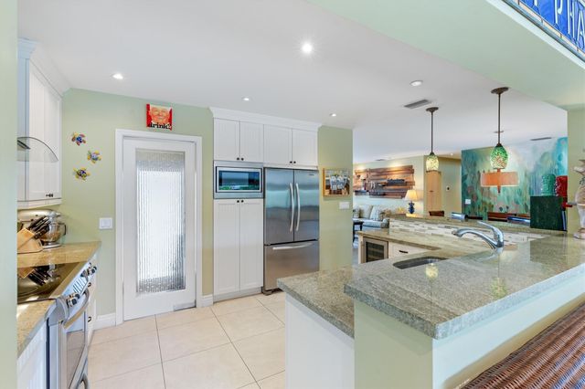 500 NE 28th Drive, Wilton Manors, FL 33334