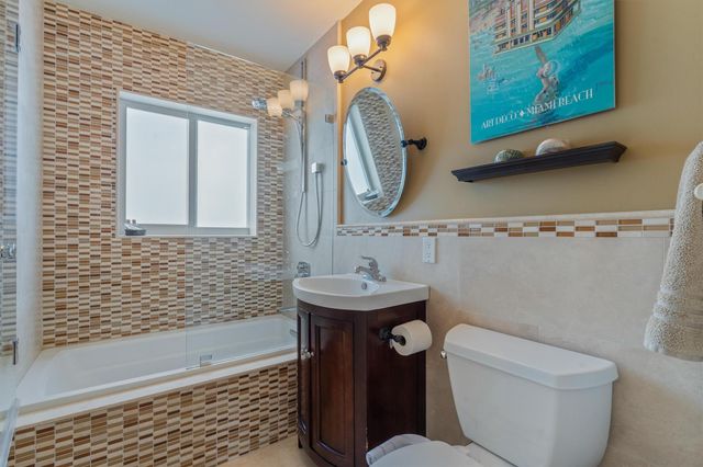 500 NE 28th Drive, Wilton Manors, FL 33334