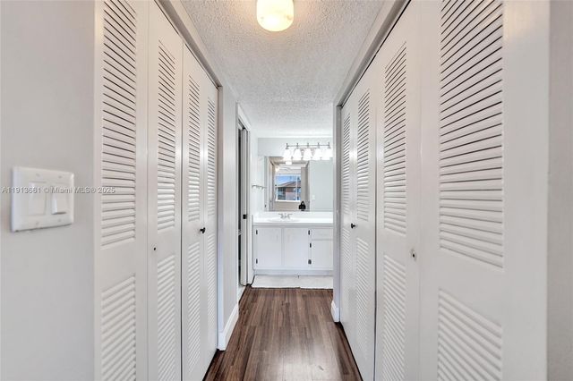 7331 S Devon Dr 215, Tamarac, FL 33321