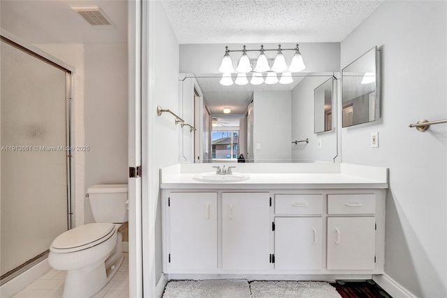 7331 S Devon Dr 215, Tamarac, FL 33321