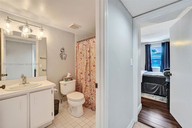 7331 S Devon Dr 215, Tamarac, FL 33321