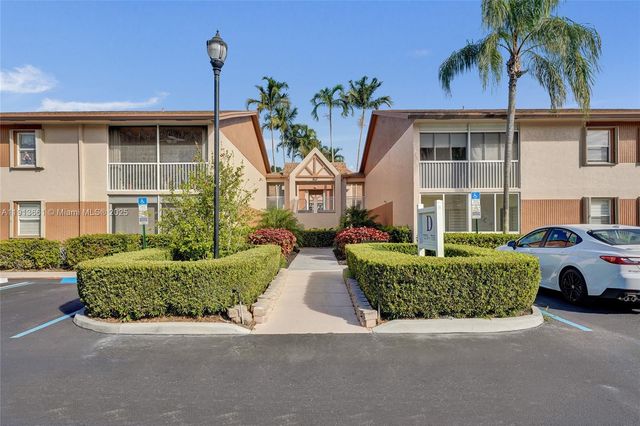 7331 S Devon Dr 215, Tamarac, FL 33321