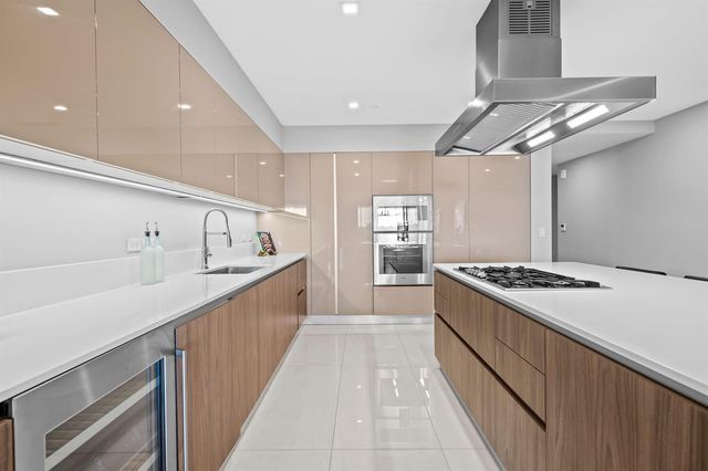435 Bayshore Drive 302, Fort Lauderdale, FL 33304