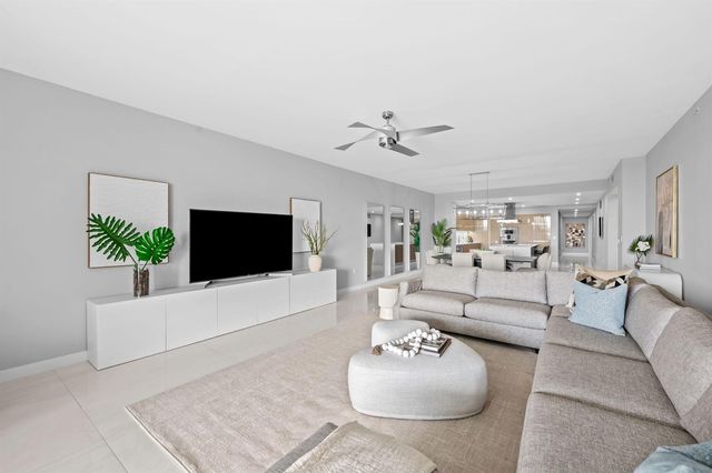 435 Bayshore Drive 302, Fort Lauderdale, FL 33304