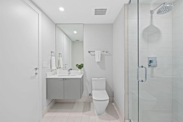 435 Bayshore Drive 302, Fort Lauderdale, FL 33304