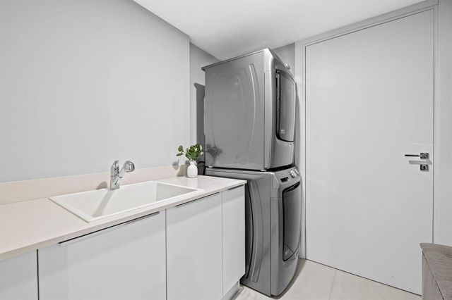 435 Bayshore Drive 302, Fort Lauderdale, FL 33304