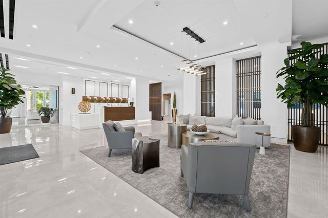 435 Bayshore Drive 302, Fort Lauderdale, FL 33304