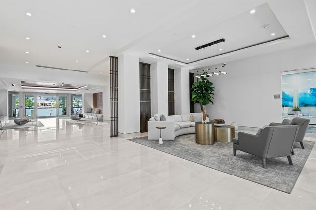 435 Bayshore Drive 302, Fort Lauderdale, FL 33304