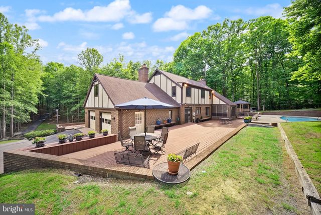 4896 OCCOQUAN CLUB DR, Woodbridge, VA 22192