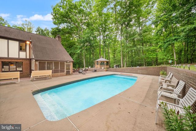 4896 OCCOQUAN CLUB DR, Woodbridge, VA 22192