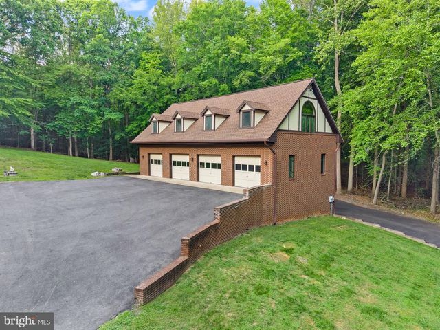 4896 OCCOQUAN CLUB DR, Woodbridge, VA 22192