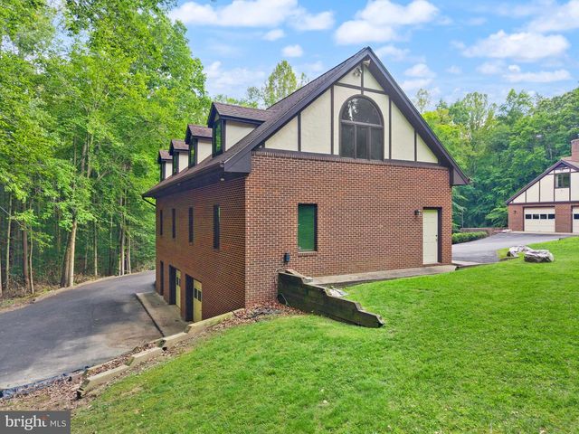 4896 OCCOQUAN CLUB DR, Woodbridge, VA 22192