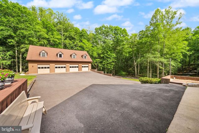 4896 OCCOQUAN CLUB DR, Woodbridge, VA 22192