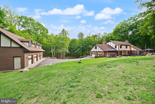 4896 OCCOQUAN CLUB DR, Woodbridge, VA 22192
