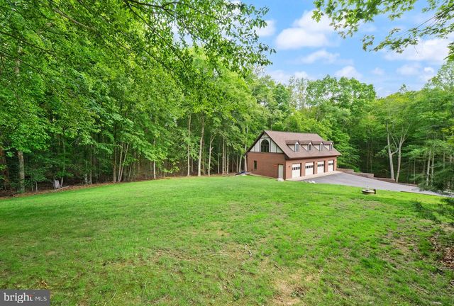 4896 OCCOQUAN CLUB DR, Woodbridge, VA 22192