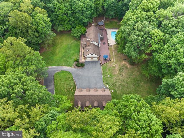 4896 OCCOQUAN CLUB DR, Woodbridge, VA 22192