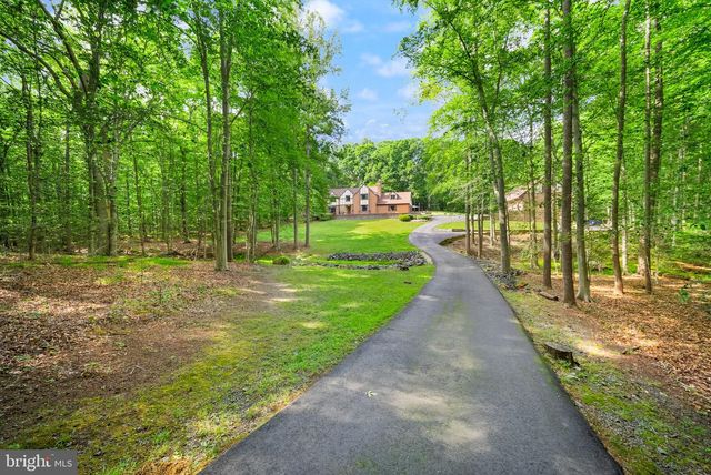 4896 OCCOQUAN CLUB DR, Woodbridge, VA 22192