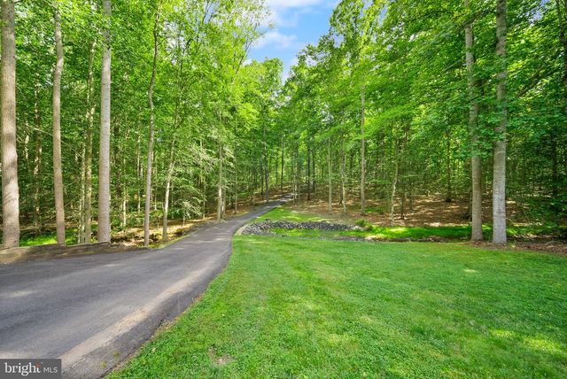 4896 OCCOQUAN CLUB DR, Woodbridge, VA 22192