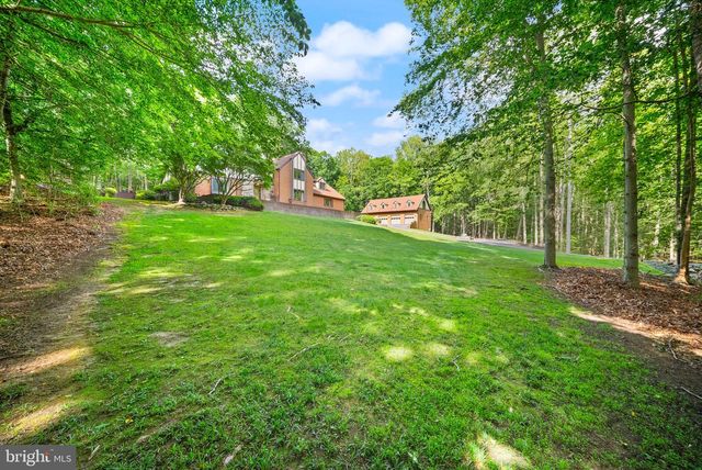 4896 OCCOQUAN CLUB DR, Woodbridge, VA 22192
