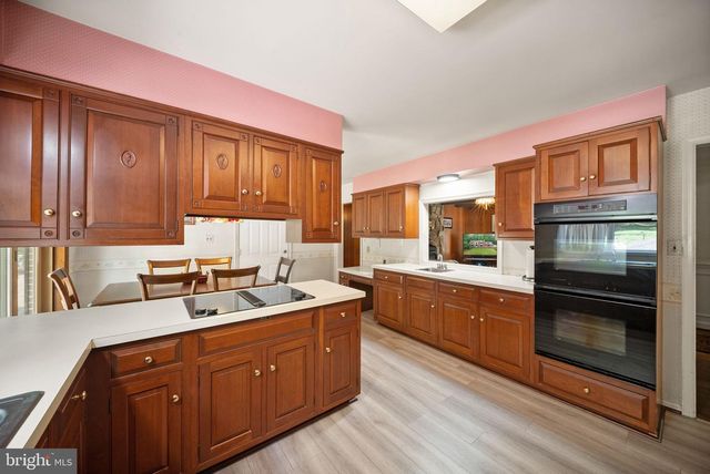 4896 OCCOQUAN CLUB DR, Woodbridge, VA 22192