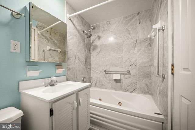 4896 OCCOQUAN CLUB DR, Woodbridge, VA 22192