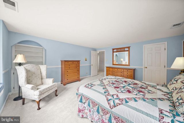 4896 OCCOQUAN CLUB DR, Woodbridge, VA 22192