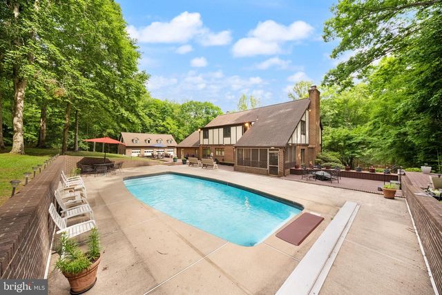 4896 OCCOQUAN CLUB DR, Woodbridge, VA 22192