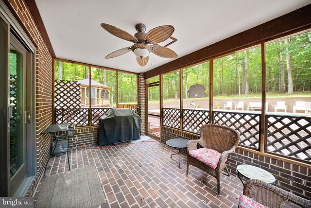 4896 OCCOQUAN CLUB DR, Woodbridge, VA 22192