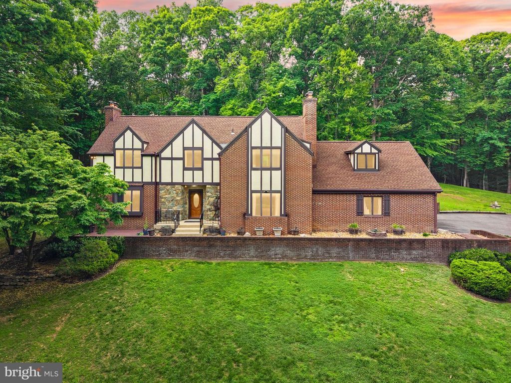 4896 OCCOQUAN CLUB DR, Woodbridge, VA 22192