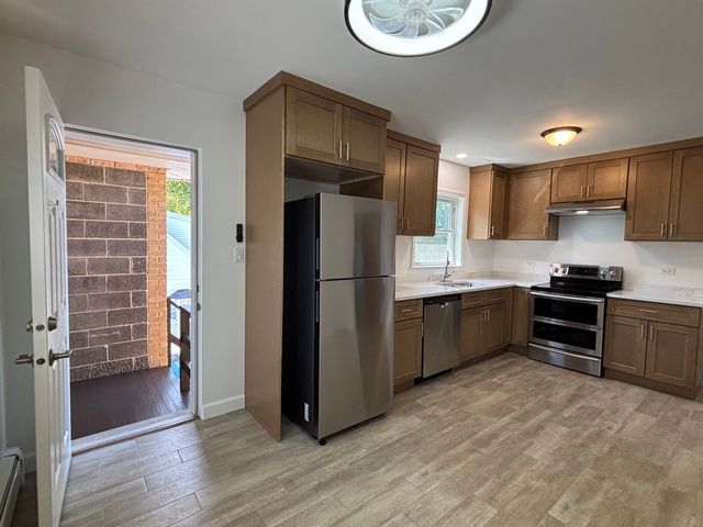 16 2ND Street F, Downers Grove, IL 60515