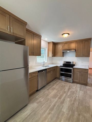 16 2ND Street F, Downers Grove, IL 60515