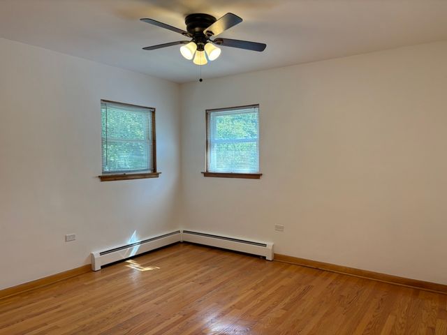 16 2ND Street F, Downers Grove, IL 60515