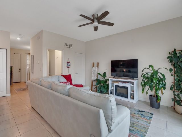 886 S Verona Trace Drive, Vero Beach, FL 32966