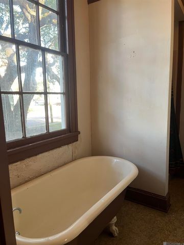 58060 Court St, Plaquemine, LA 70764