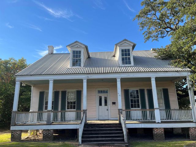 58060 Court St, Plaquemine, LA 70764