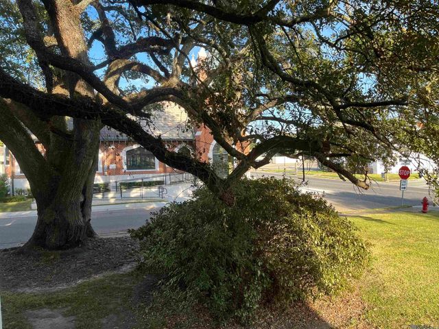 58060 Court St, Plaquemine, LA 70764