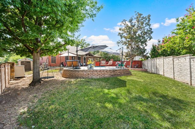 1100 Indian Trail Court, Roanoke, TX 76262