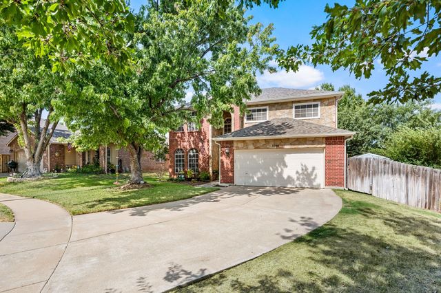 1100 Indian Trail Court, Roanoke, TX 76262
