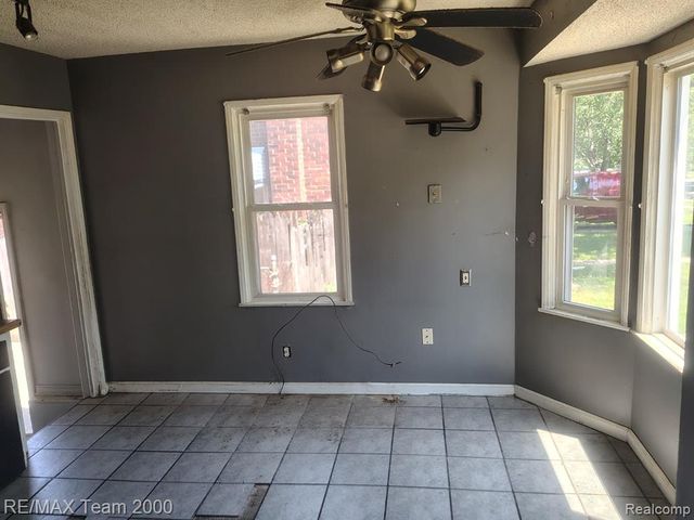 11509 Balfour Road, Detroit, MI 48224
