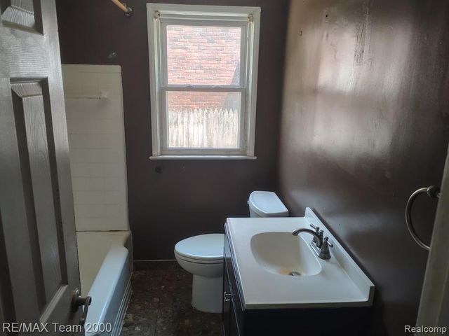 11509 Balfour Road, Detroit, MI 48224