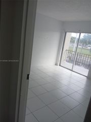 5100 SW 41st St 208, Pembroke Park, FL 33023