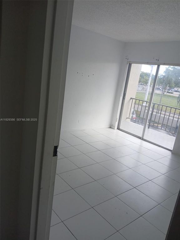 5100 SW 41st St 208, Pembroke Park, FL 33023