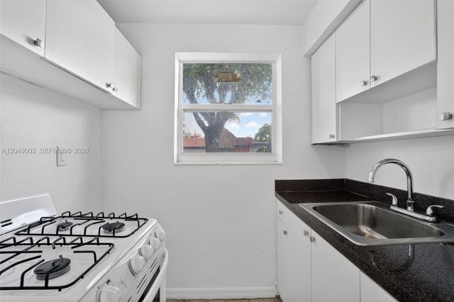 2170 NW Flagler Ter, Miami, FL 33125