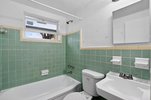 2170 NW Flagler Ter, Miami, FL 33125