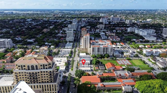 2170 NW Flagler Ter, Miami, FL 33125