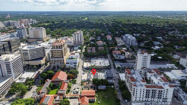 2170 NW Flagler Ter, Miami, FL 33125