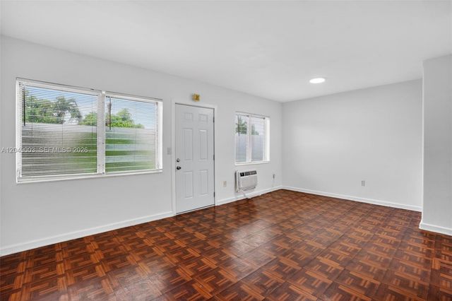 2170 NW Flagler Ter, Miami, FL 33125