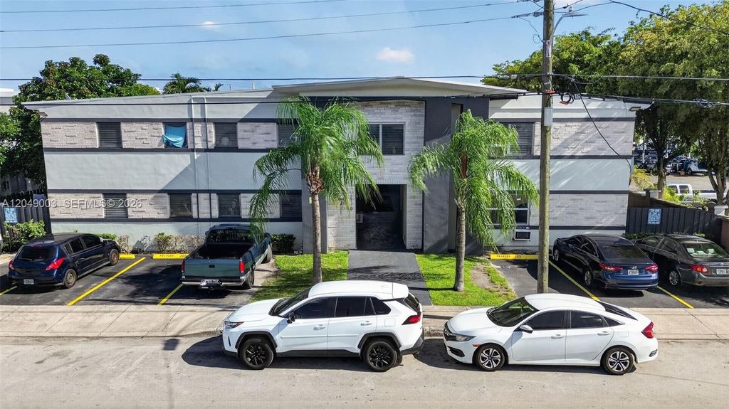 2170 NW Flagler Ter, Miami, FL 33125