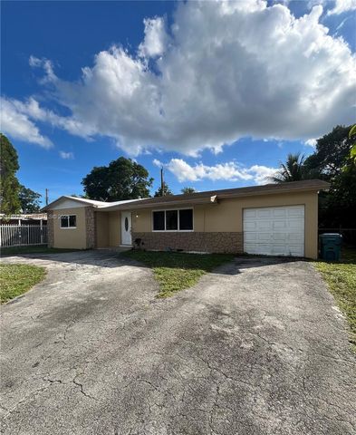 150 NE 173rd St, Miami, FL 33162